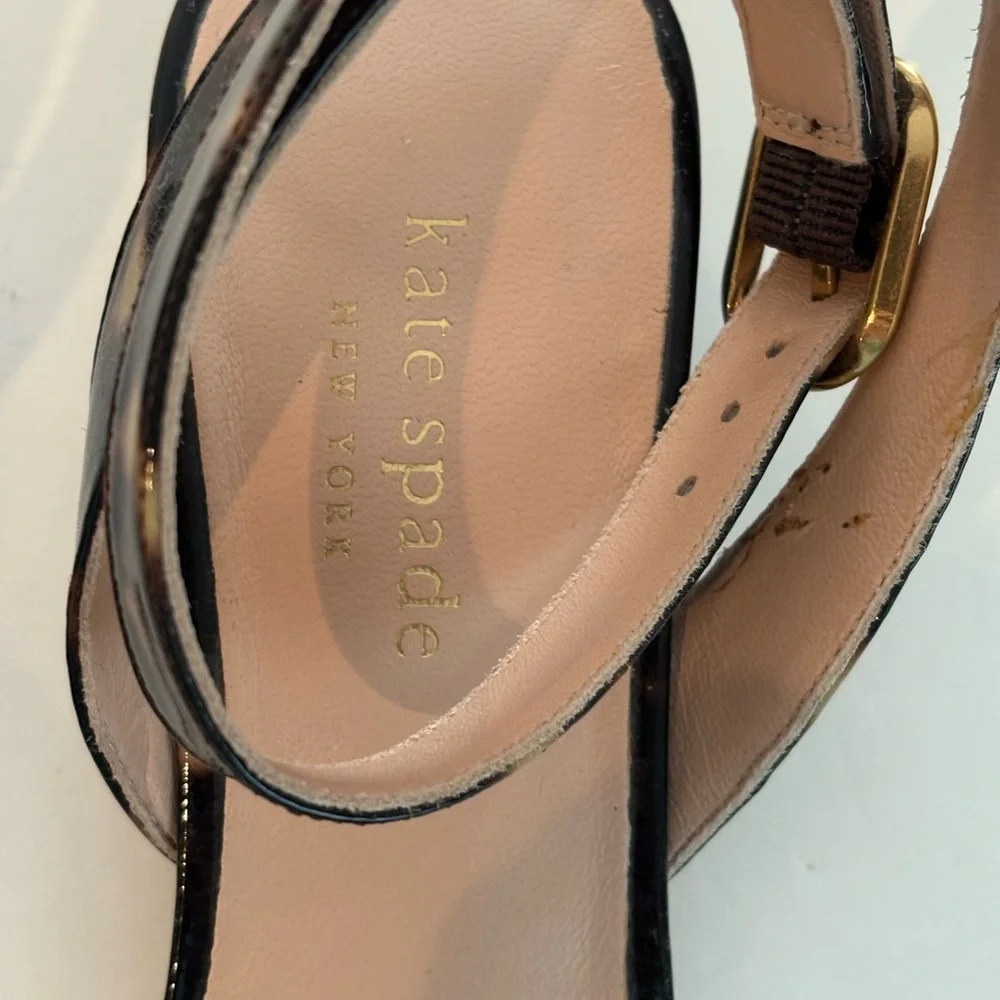 Kate Spade Lagoon Metallic Tortoise and Gold Heart Decoration Sandals